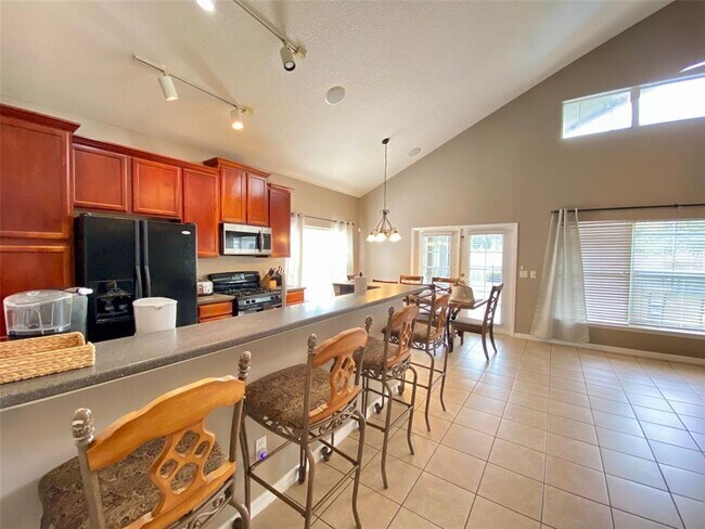 Building Photo - 8000 Acadia Estates Ct