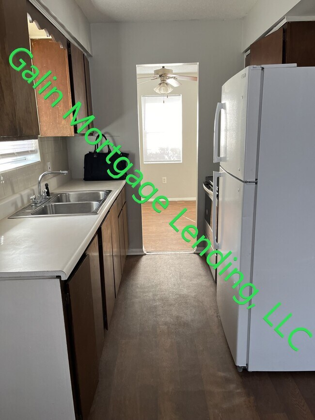 Building Photo - 102 Lucian Cir