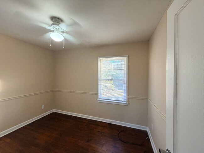 Building Photo - Studio Home in Valdoasta