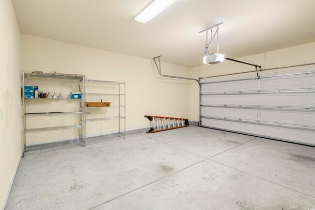 Building Photo - 3284 Saddlewood Cir
