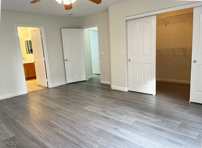 Building Photo - 16 Oak Hollow Ct