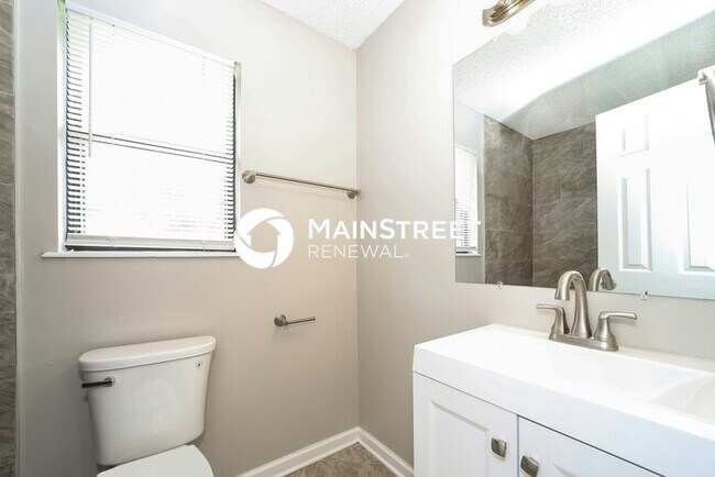 Building Photo - 4 Bedroom Pet-Friendly Home in JACKSONVILLE, FL with Main Street Renewal