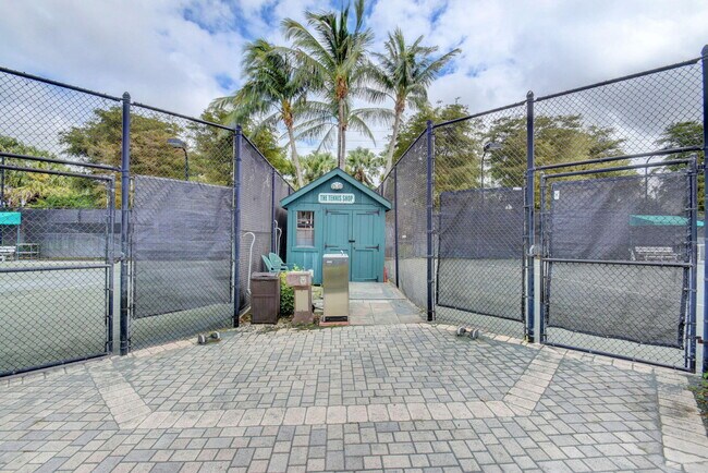 Building Photo - 7116 Cataluna Cir