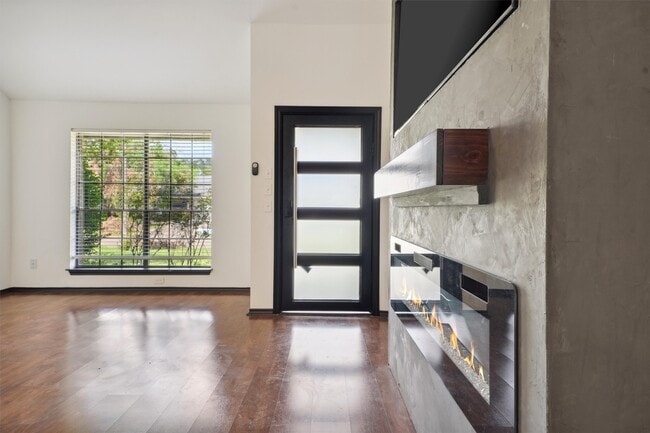 Building Photo - 2801 Dove Tree Dr