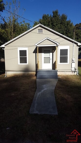 Building Photo - 1123 Massachusetts Ave