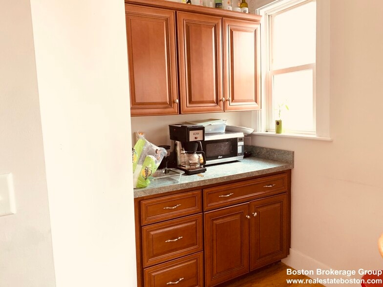 Building Photo - 22 Parker Hill Ave