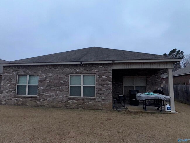 Building Photo - 115 Oak Terrace Ln