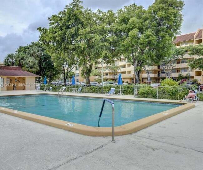 Building Photo - 3751 Environ Blvd