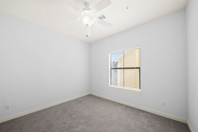 Building Photo - 202 McGowen St