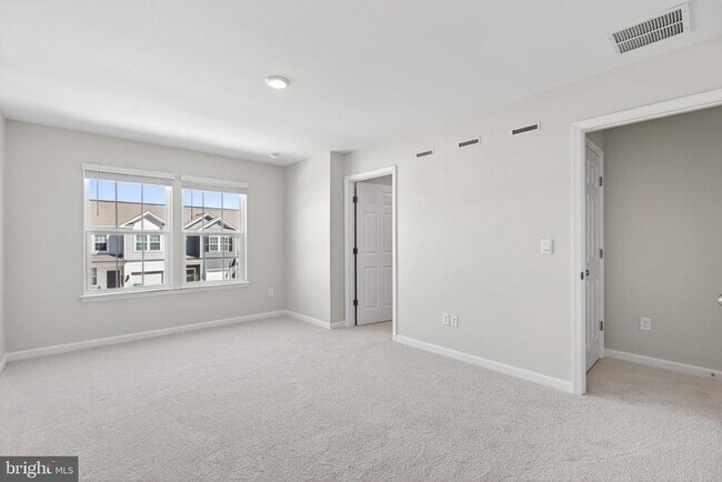 Building Photo - 183 Caterpillar Dr