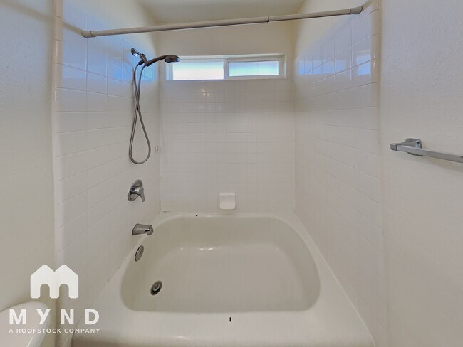 Building Photo - 2172 Rockin Robin Dr