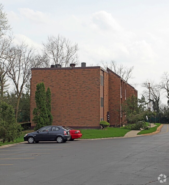 Building Photo - Swan Lake Luxury Apartments