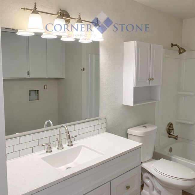 Building Photo - Remodeled Home in Boise!