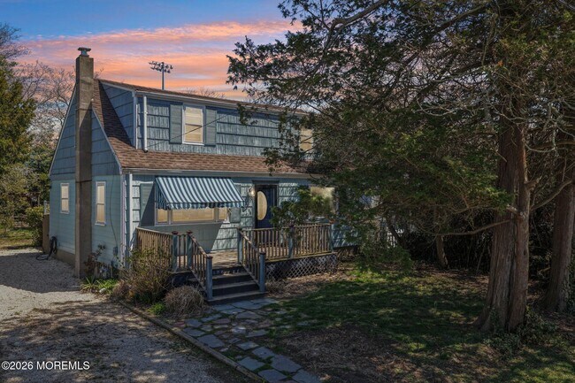 Building Photo - 15 Woolley Ave