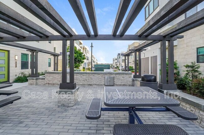 Building Photo - 2117 Copper Walk