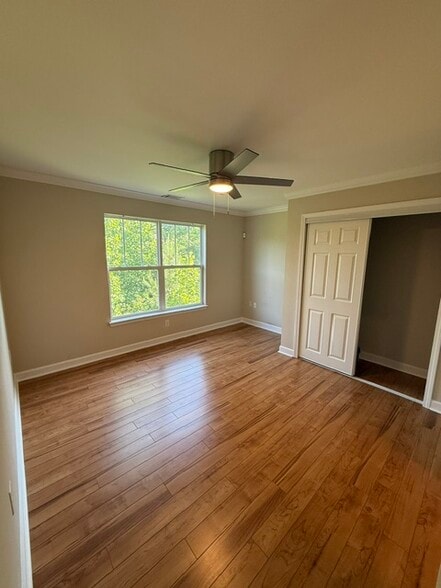 Building Photo - 433 Harts Cove Way