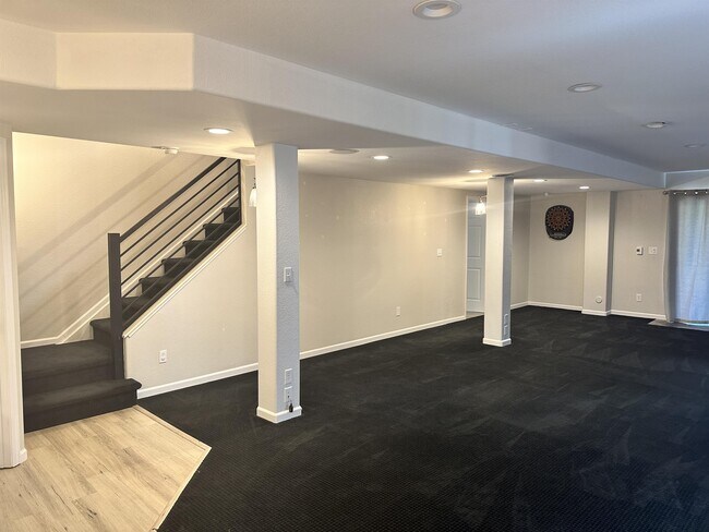 Building Photo - 8361 Briar Trace Way