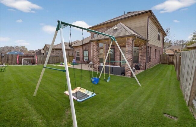 Building Photo - 1630 Mahan Dr