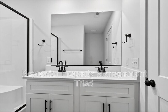 Building Photo - 4655 Canter Park Ln