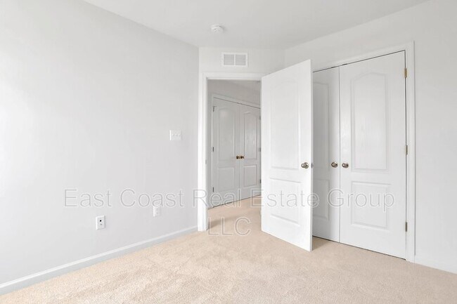 Building Photo - 153 Charterhouse St