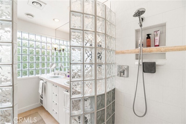 Building Photo - 28303 Golden Meadow Dr