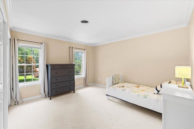 Building Photo - Spacious Home with Fenced Yard Exclusive A...