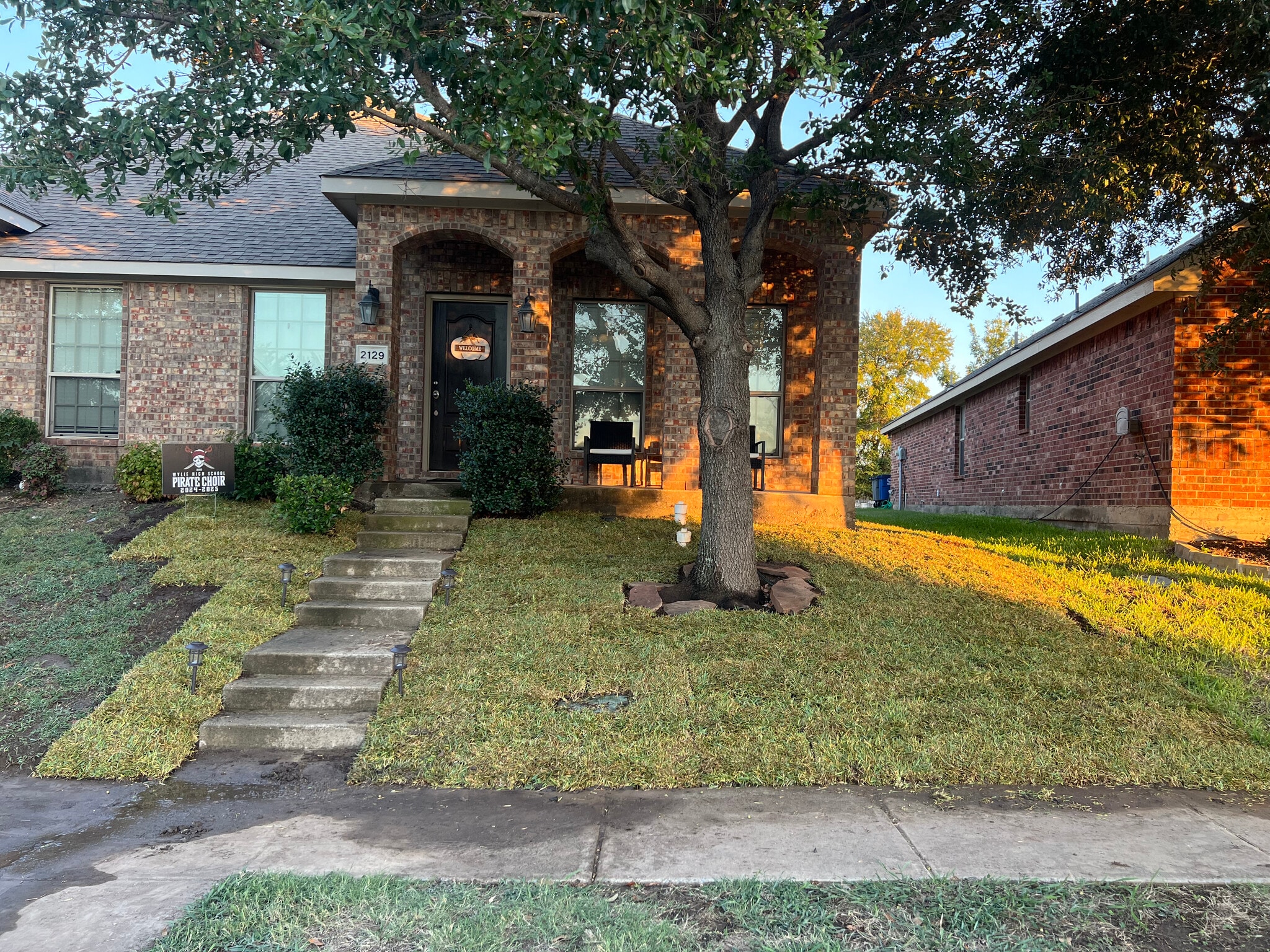 Building Photo - 2129 Colby Ln