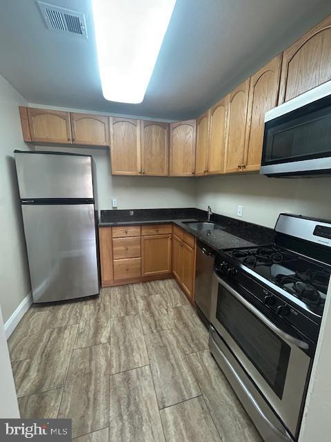 Building Photo - 10596 Twin Rivers Rd