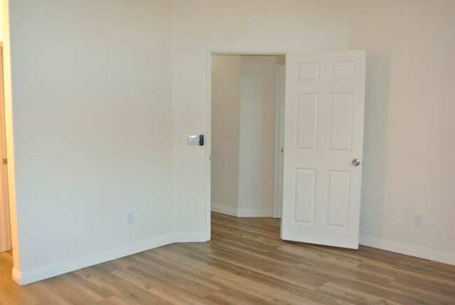 Building Photo - 4Bed/2.5Bath Home in the Brisbane complex~ Brisbane