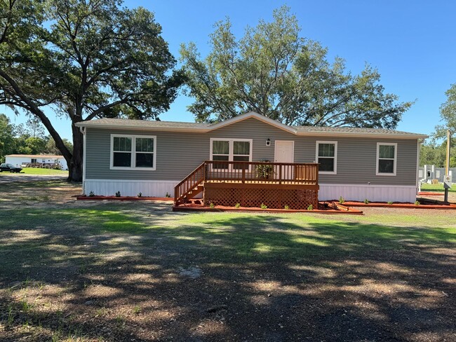 Primary Photo - Brand New Home For Rent in Lakeland