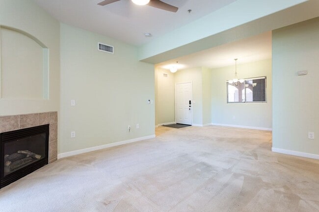 Building Photo - Lovely single-story condo in the community of Rancho Mission Trails!