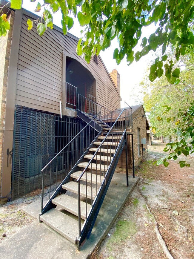 Building Photo - 7200 W T C Jester Blvd