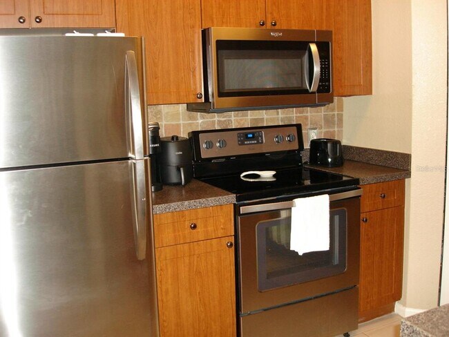 Building Photo - 2141 Portofino Pl