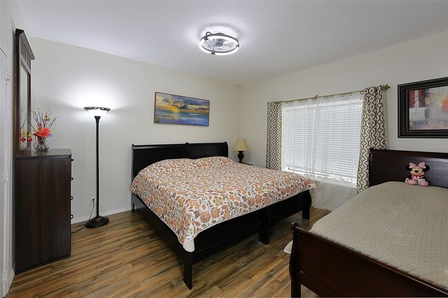 Building Photo - 2213 S Braeswood Blvd