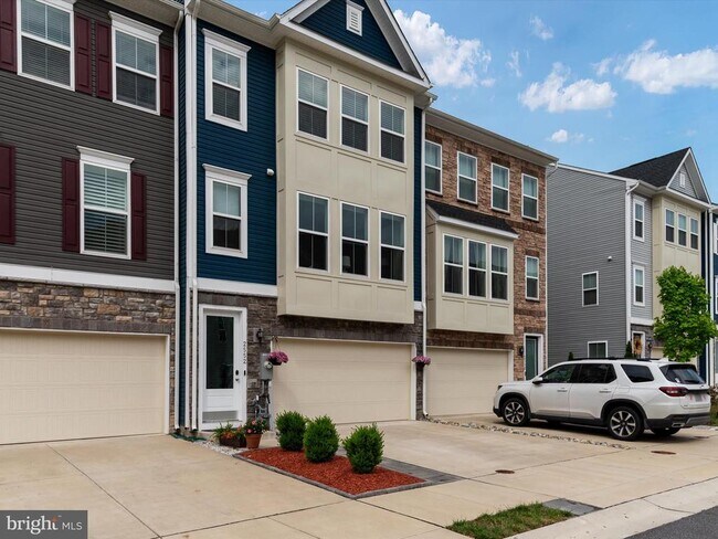 Building Photo - 2552 Buckthorn Dr