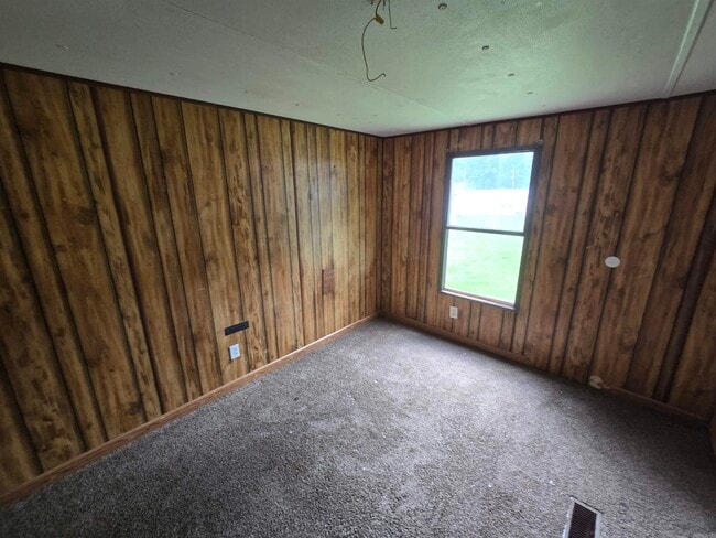 Building Photo - 2136 Cliffwood Rd