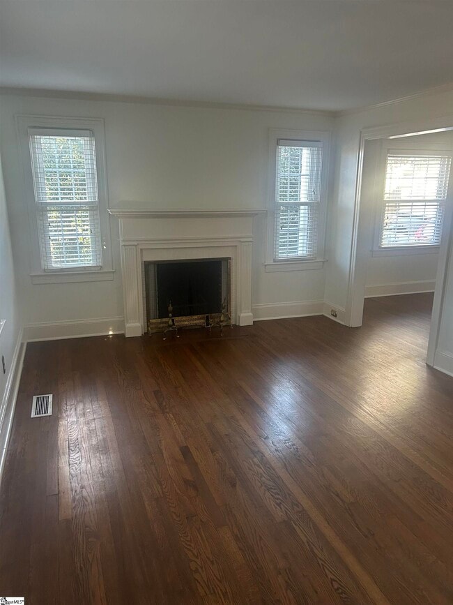 Building Photo - 9 W Mountainview Ave