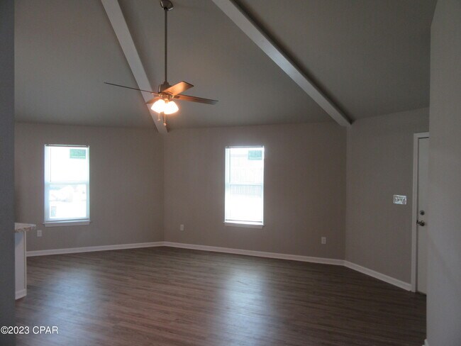 Building Photo - 1300 Grace Ave