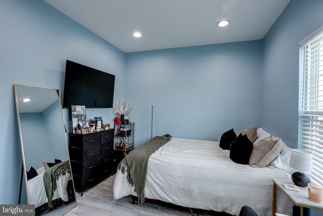 Building Photo - 14 Tylers Ct