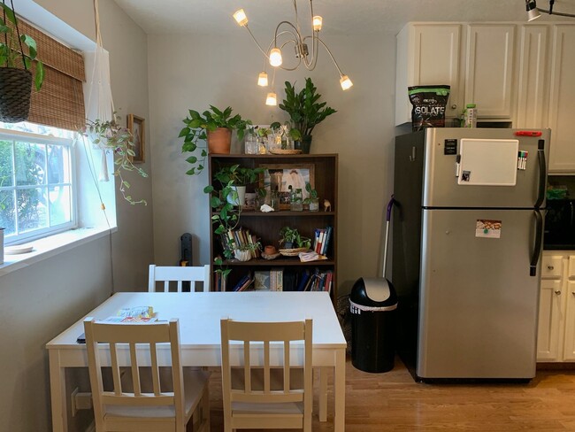 Building Photo - Beautiful Condo Near BYU and Provo Rec Center