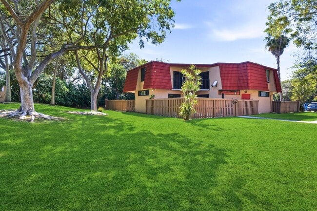 Building Photo - 8135 Severn Dr