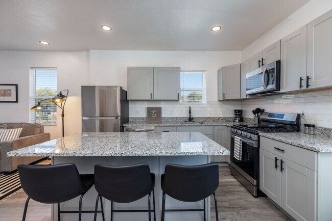 Building Photo - 677 S 700 E
