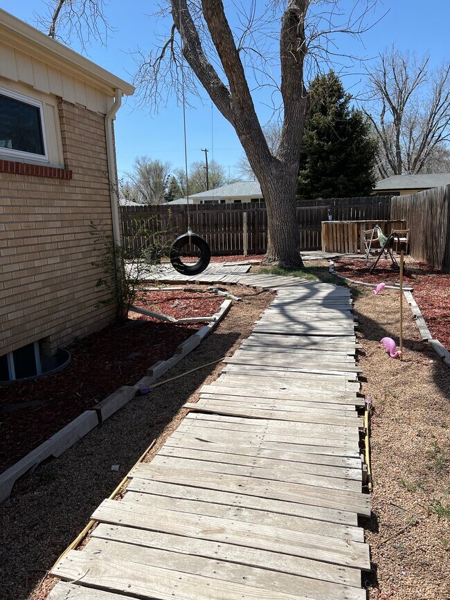 Building Photo - 1411 26th St