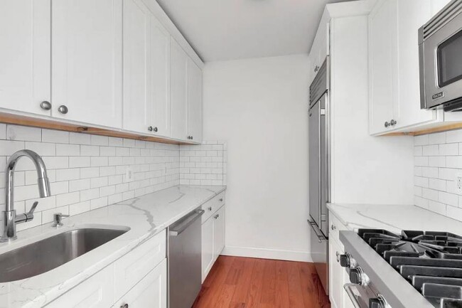 Building Photo - 1 bedroom in NEW YORK NY 10006