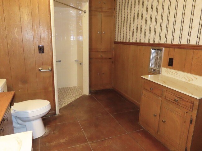 Building Photo - Whitehouse ISD! Spacious 3 Bedroom, 2 Bath...