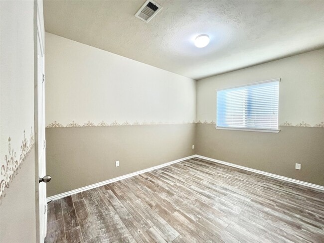 Building Photo - 10803 Marigold Glen Way