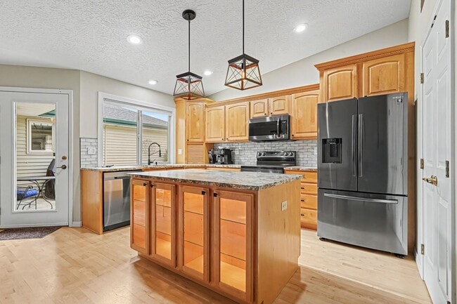 Building Photo - 4023 N Bayou Ln