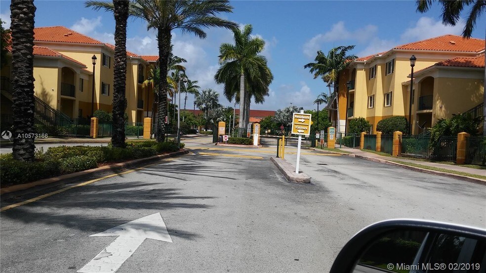 Building Photo - 7300 NW 114th Ave