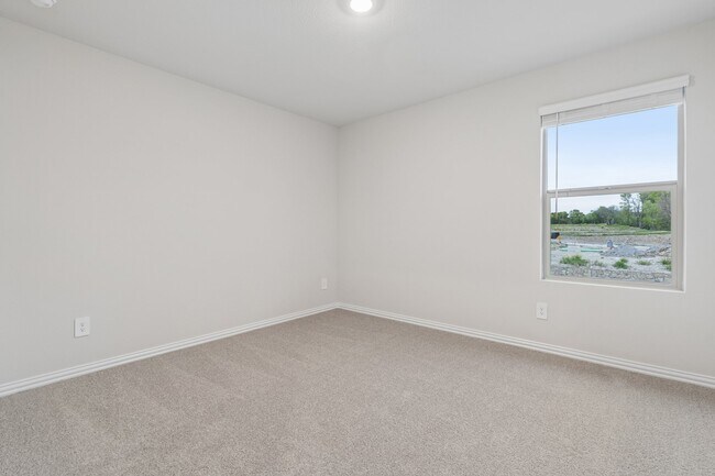 Building Photo - 702 Dotty Dr