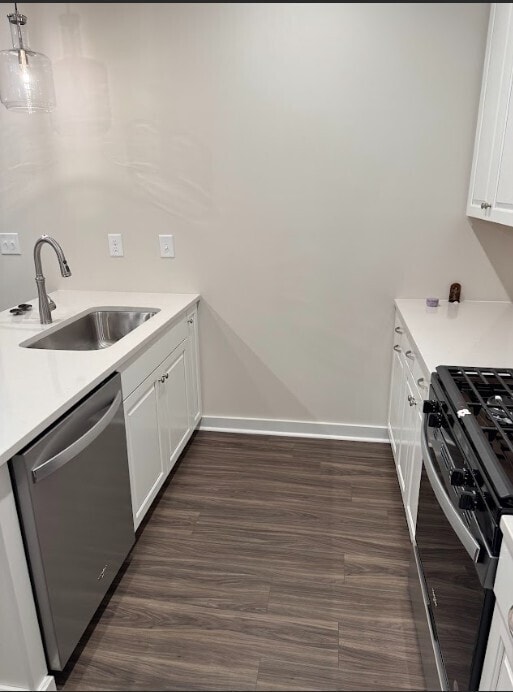 Building Photo - Beautiful 3-Bedroom, 3-Bath Home with Mode...